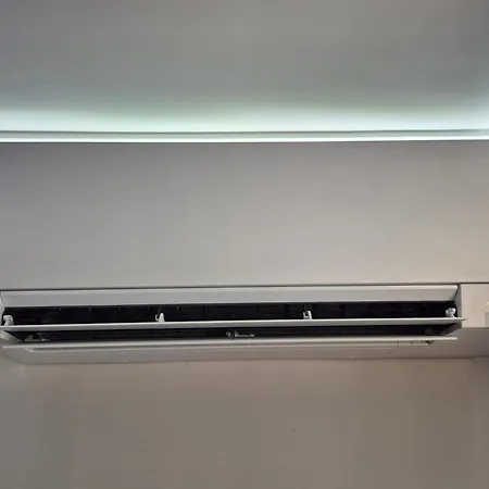 Park And Pool Apostolovi * Νεσέμπαρ