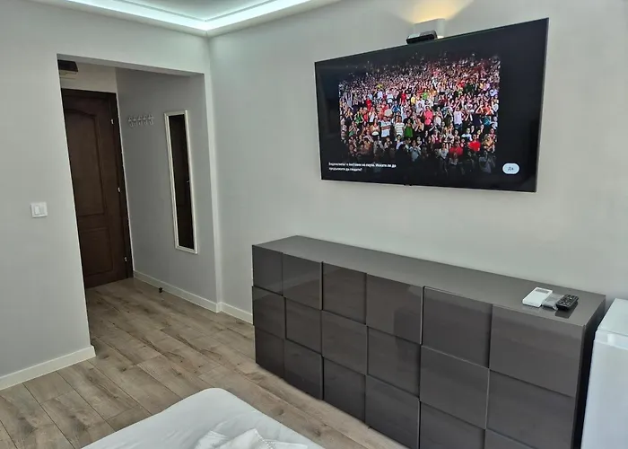 Park And Pool Apostolovi Apartment *